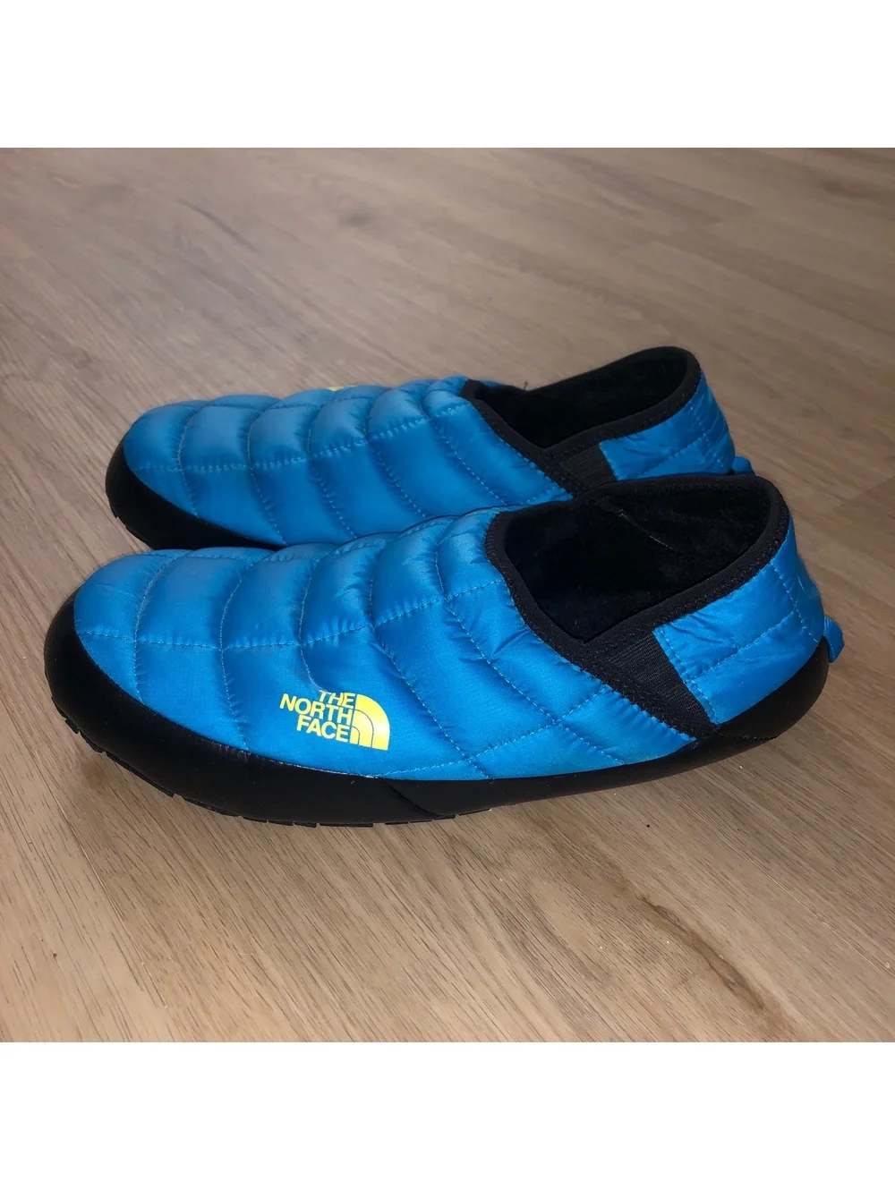 THE NORTH FACE THERMOBALL TRACTION MULE V SLIPPERS SHOES BLUE YELLOW MENS SZ 11